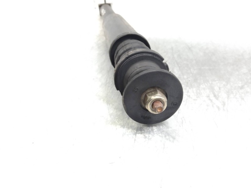 Recambio de amortiguador trasero para nissan micra (k12e) 1.2 cat referencia OEM IAM   