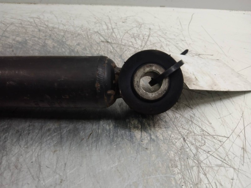 Recambio de amortiguador trasero para nissan micra (k12e) 1.2 cat referencia OEM IAM   
