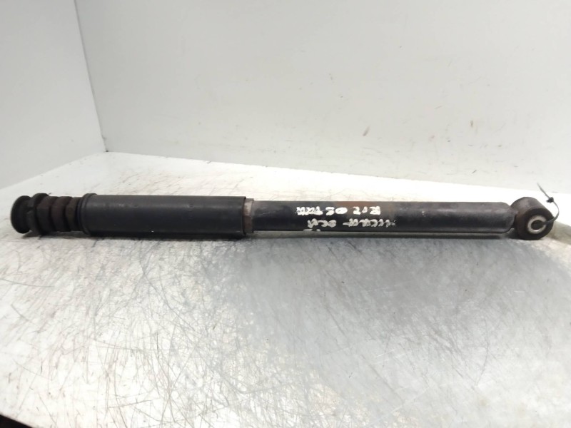 Recambio de amortiguador trasero para nissan micra (k12e) acenta referencia OEM IAM   