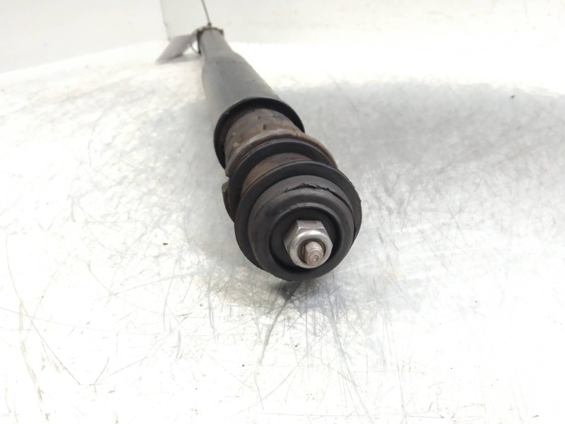 Recambio de amortiguador trasero para nissan micra (k12e) 1.2 cat referencia OEM IAM   