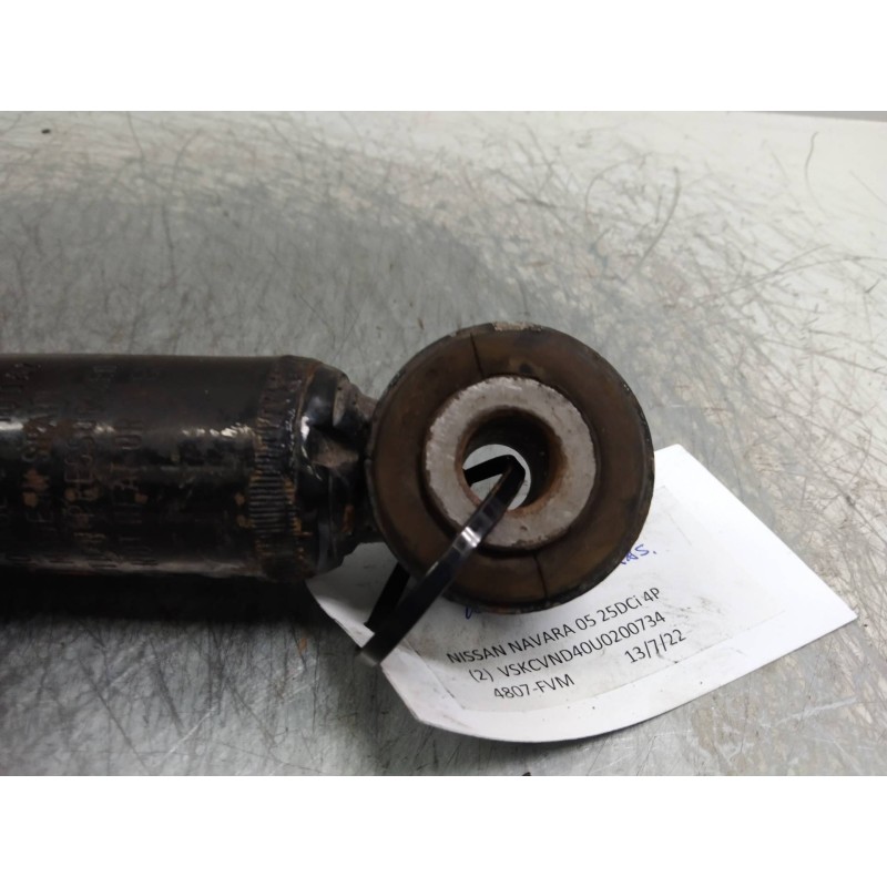 Recambio de amortiguador trasero para nissan navara pick-up (d40m) 2.5 dci diesel cat referencia OEM IAM   