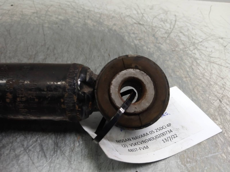 Recambio de amortiguador trasero para nissan navara pick-up (d40m) 2.5 dci diesel cat referencia OEM IAM   
