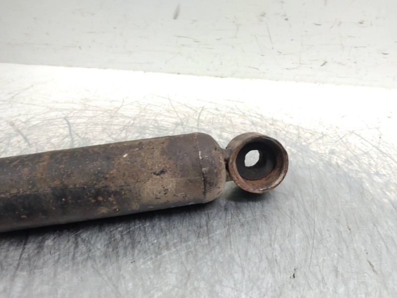 Recambio de amortiguador trasero para nissan patrol (k/w260) 2.8 d referencia OEM IAM   