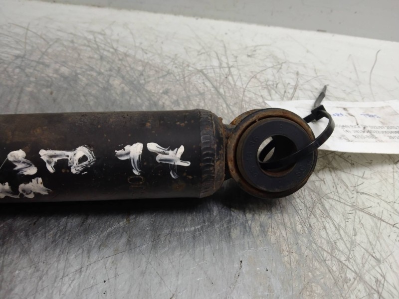 Recambio de amortiguador trasero para nissan pick-up (d22) king cab 4x4 referencia OEM IAM   