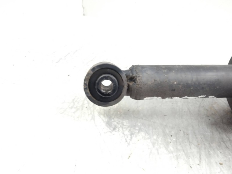 Recambio de amortiguador trasero para nissan primera berlina (p11) 2.0 turbodiesel cat referencia OEM IAM   