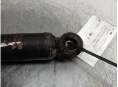 Recambio de amortiguador trasero para nissan terrano/terrano.ii (r20) 2.7 turbodiesel referencia OEM IAM    2