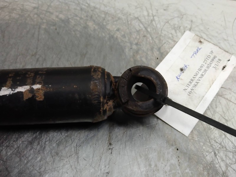 Recambio de amortiguador trasero para nissan terrano/terrano.ii (r20) 2.7 turbodiesel referencia OEM IAM    Recambio de amortiguador trasero para nissan terrano/terrano.ii (r20) 2.7 turbodiesel referencia OEM IAM