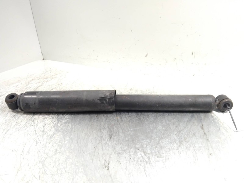Recambio de amortiguador trasero para nissan terrano/terrano.ii (r20) 2.7 turbodiesel referencia OEM IAM   