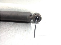 Recambio de amortiguador trasero para nissan terrano/terrano.ii (r20) 2.7 turbodiesel referencia OEM IAM    2