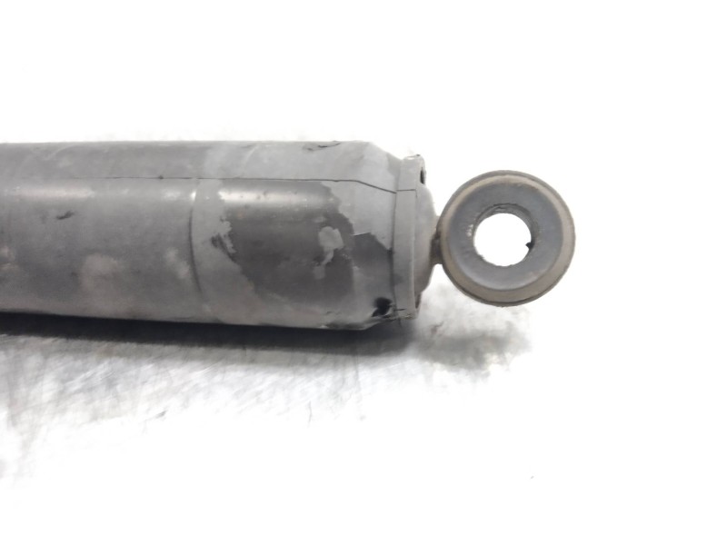 Recambio de amortiguador trasero para nissan terrano/terrano.ii (r20) 2.7 turbodiesel referencia OEM IAM   