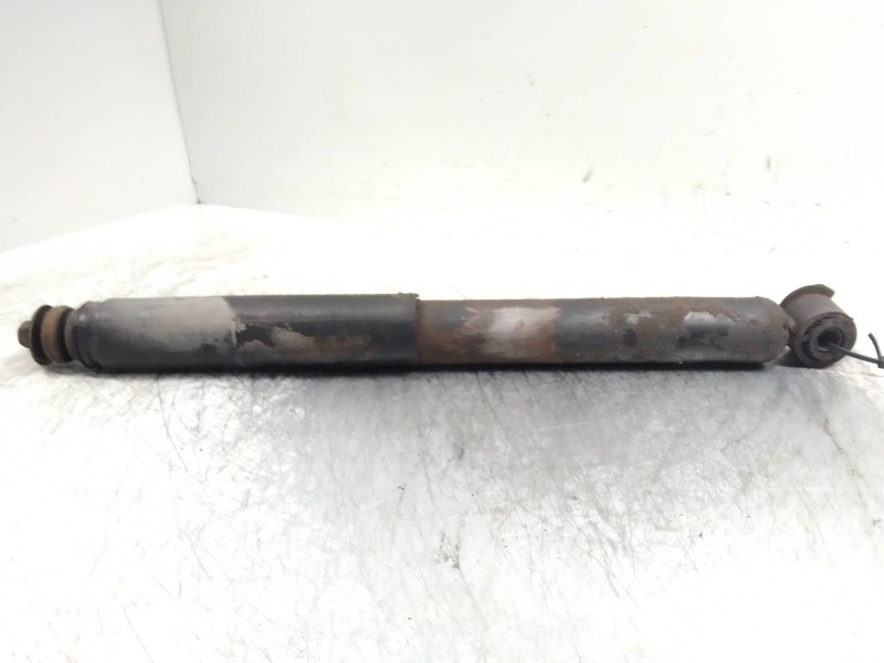 Recambio de amortiguador trasero para nissan trade 2.8 d referencia OEM IAM   