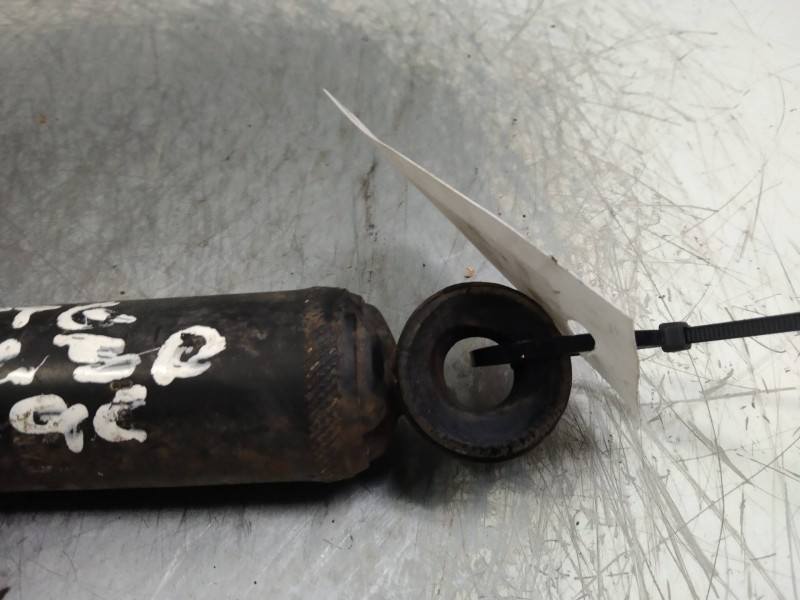 Recambio de amortiguador trasero para nissan vanette cargo (hc23) 2.3 diesel referencia OEM IAM   