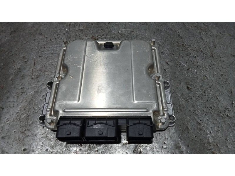 Recambio de centralita motor uce para citroen c5 berlina 2.0 hdi sx referencia OEM IAM 0281011524 9652183880 EDC15C226