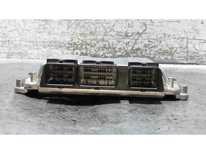 Recambio de centralita motor uce para citroen c5 berlina 2.0 hdi sx referencia OEM IAM 0281011524 9652183880 EDC15C226