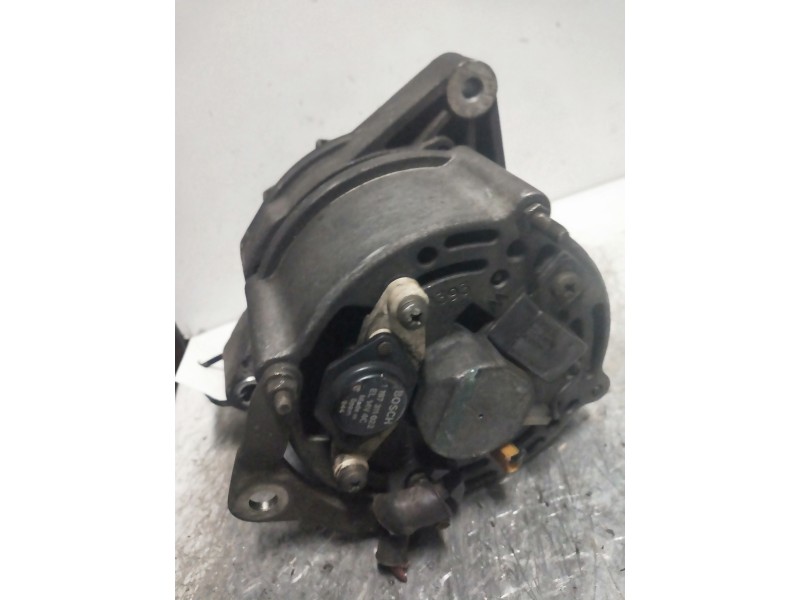 Recambio de alternador para peugeot 309 xl referencia OEM IAM 0120489333  