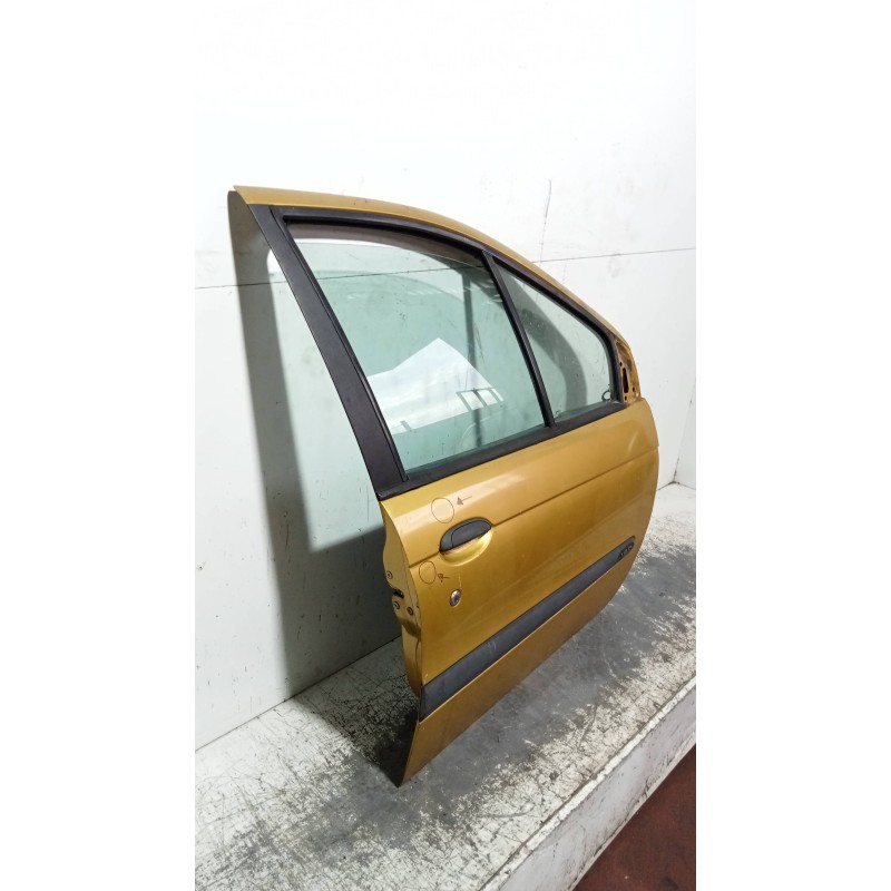 Recambio de puerta delantera derecha para renault megane i scenic (ja0) 1.9 d alize referencia OEM IAM   5P