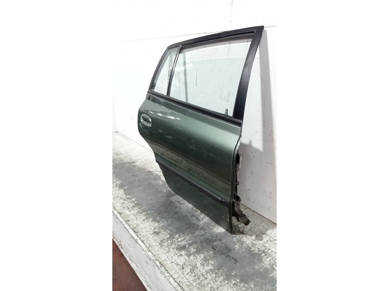 Recambio de puerta trasera derecha para kia rio ls berlina (5-ptas.) referencia OEM IAM   5P