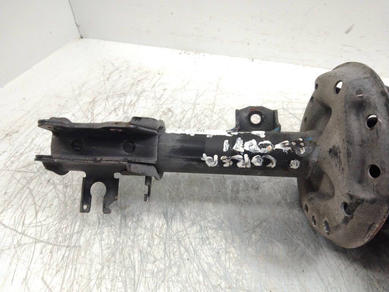 Recambio de amortiguador delantero derecho para opel corsa d 1.3 16v cdti referencia OEM IAM 13343100  
