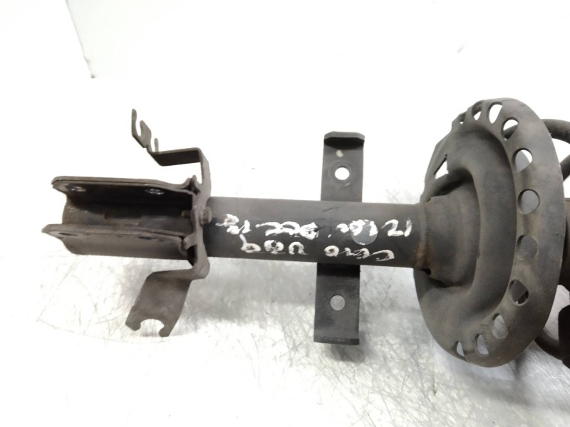 Recambio de amortiguador delantero izquierdo para renault clio grandtour dynamique referencia OEM IAM   