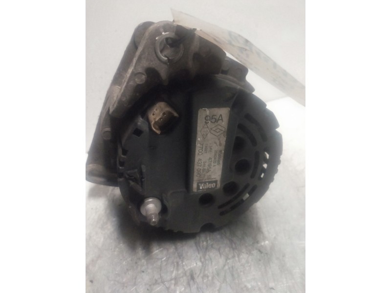 Recambio de alternador para renault clio ii fase i (b/cbo) 1.2 rt clima (b/cboa/f) referencia OEM IAM 7700437090  