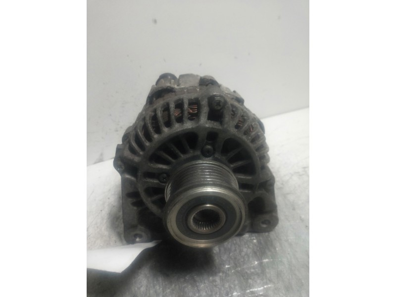 Recambio de alternador para renault clio ii fase ii (b/cb0) pack authentique referencia OEM IAM 8200468131  