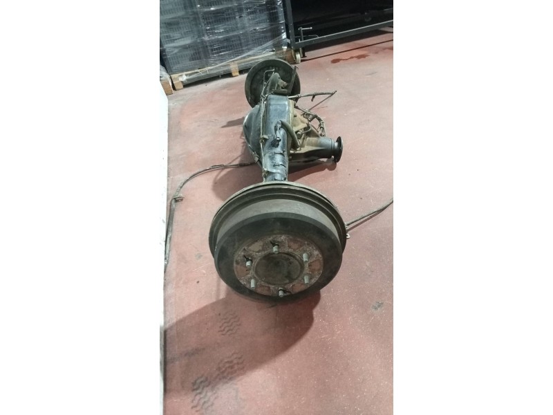 Recambio de puente trasero para mitsubishi l 200 (k6/7) 2500 td glx (4-ptas.) referencia OEM IAM  L200 TAMBOR / ABS