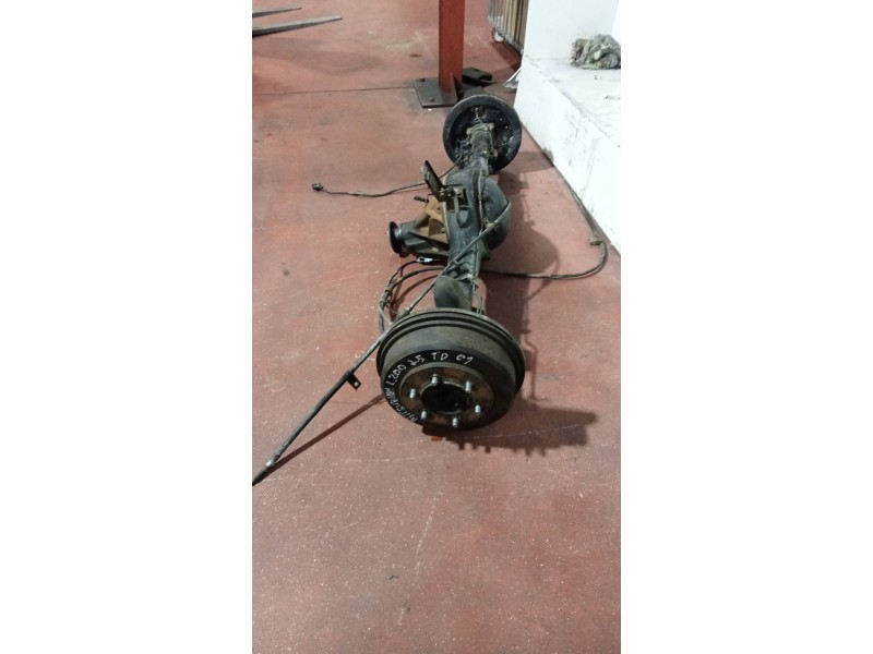 Recambio de puente trasero para mitsubishi l 200 (k6/7) 2500 td glx (4-ptas.) referencia OEM IAM  L200 TAMBOR / ABS