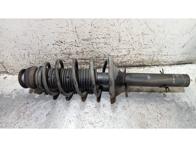 Recambio de amortiguador delantero derecho para volkswagen golf iv berlina (1j1) básico referencia OEM IAM   