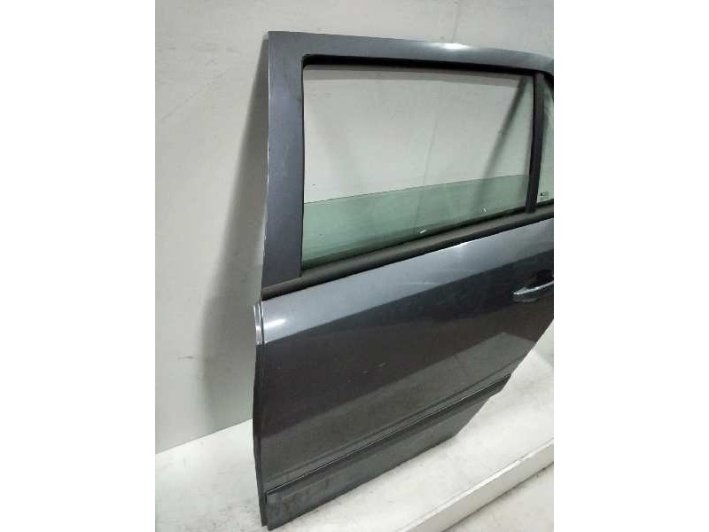 Recambio de puerta trasera izquierda para opel astra h caravan 1.7 16v cdti referencia OEM IAM  5P 