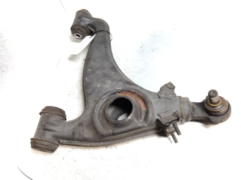 Recambio de brazo suspension inferior delantero izquierdo para mercedes clase c (w201) berlina 2.5 diesel referencia OEM IAM   