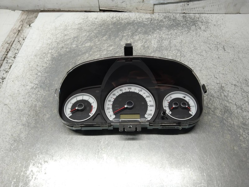 Recambio de cuadro instrumentos para kia cee´d 1.4 cat referencia OEM IAM 940031H010 S010 