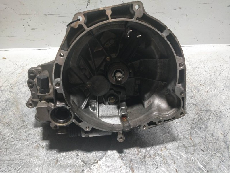 Recambio de caja cambios para ford ka (ccq) 1.3 cat referencia OEM IAM 3S5R7002BA T6TB1 170103 002041 