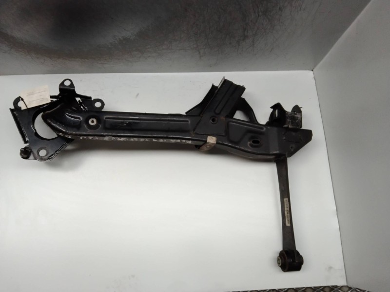 Recambio de brazo suspension inferior trasero izquierdo para alfa romeo 159 (140) 1.9 jtd (m) 16v cat referencia OEM IAM 5070563