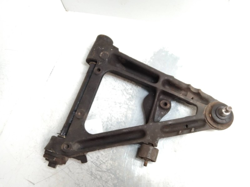 Recambio de brazo suspension inferior delantero derecho para alfa romeo 75 referencia OEM IAM 116002130  