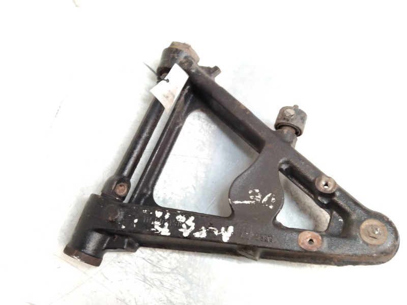 Recambio de brazo suspension inferior delantero derecho para alfa romeo 75 referencia OEM IAM 116002130  