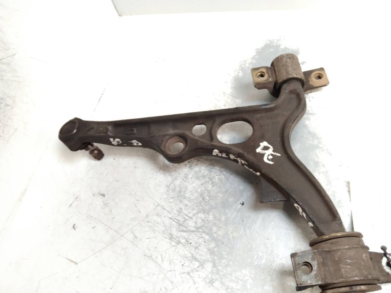 Recambio de brazo suspension inferior delantero derecho para alfa romeo 146 2.0 turbodiesel referencia OEM IAM 7780446  