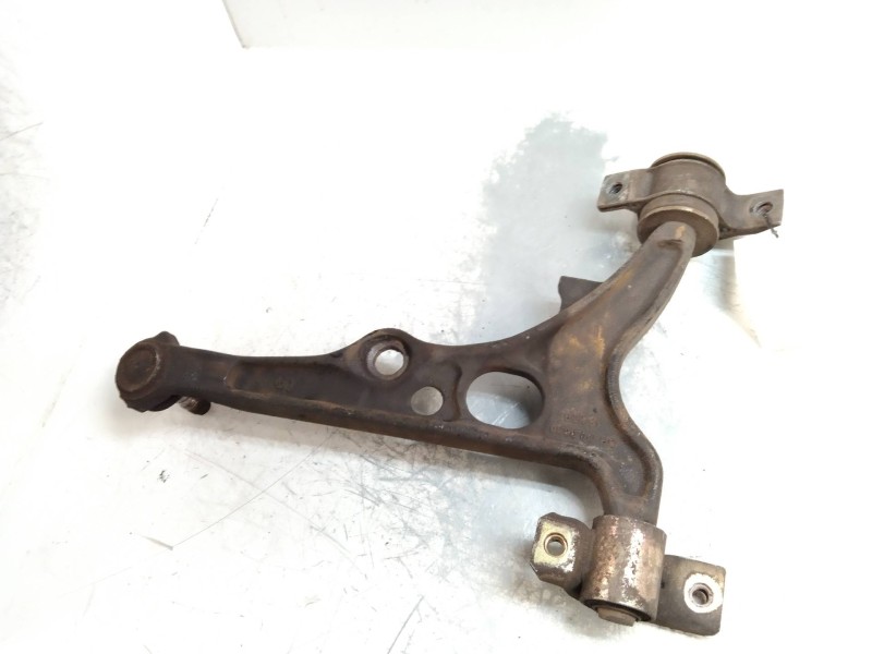 Recambio de brazo suspension inferior delantero izquierdo para alfa romeo 146 2.0 turbodiesel referencia OEM IAM 7780445  