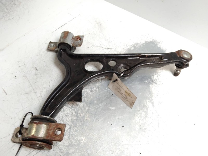 Recambio de brazo suspension inferior delantero izquierdo para alfa romeo 147 (190) 1.6 16v cat referencia OEM IAM   