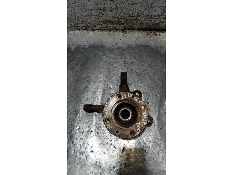 Recambio de mangueta delantera derecha para renault 5 (b/c40) referencia OEM IAM   