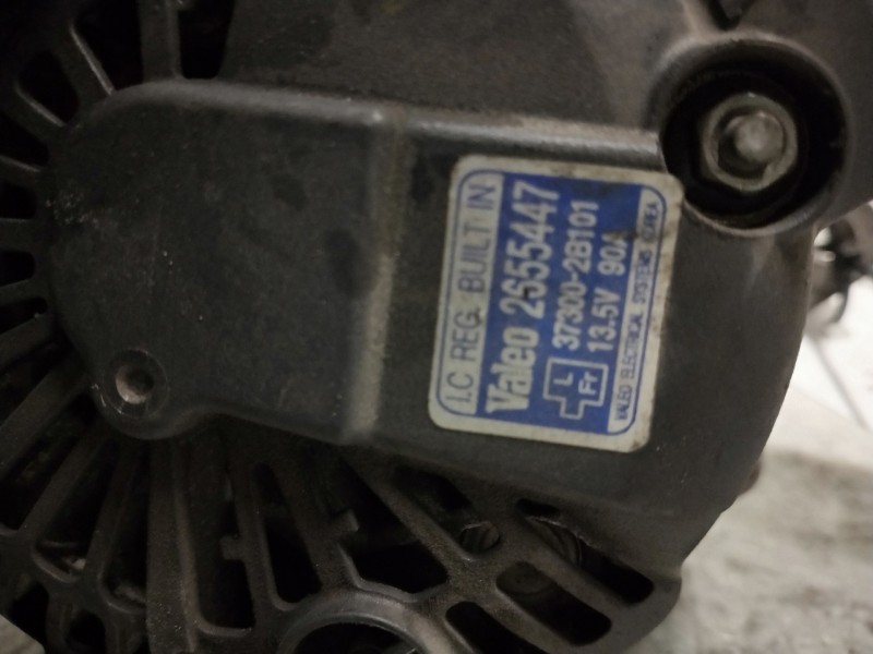 Recambio de alternador para kia cee´d 1.4 cat referencia OEM IAM 3730028101  