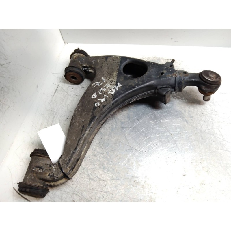 Recambio de brazo suspension inferior delantero izquierdo para mercedes clase c (w201) berlina 2.5 d turbo 190 (201.128) referen
