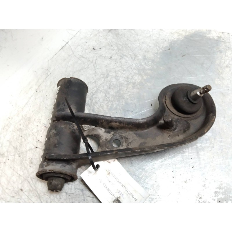 Recambio de brazo suspension inferior delantero izquierdo para mercedes clase c (w202) berlina 2.5 diesel cat referencia OEM IAM