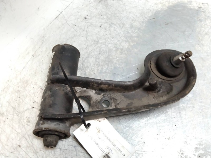 Recambio de brazo suspension inferior delantero izquierdo para mercedes clase c (w202) berlina 2.5 diesel cat referencia OEM IAM