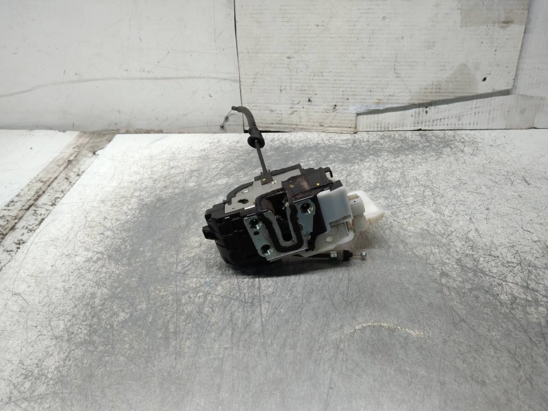 Recambio de motor cierre centralizado delantero derecho para kia cee´d 1.4 cat referencia OEM IAM   5P