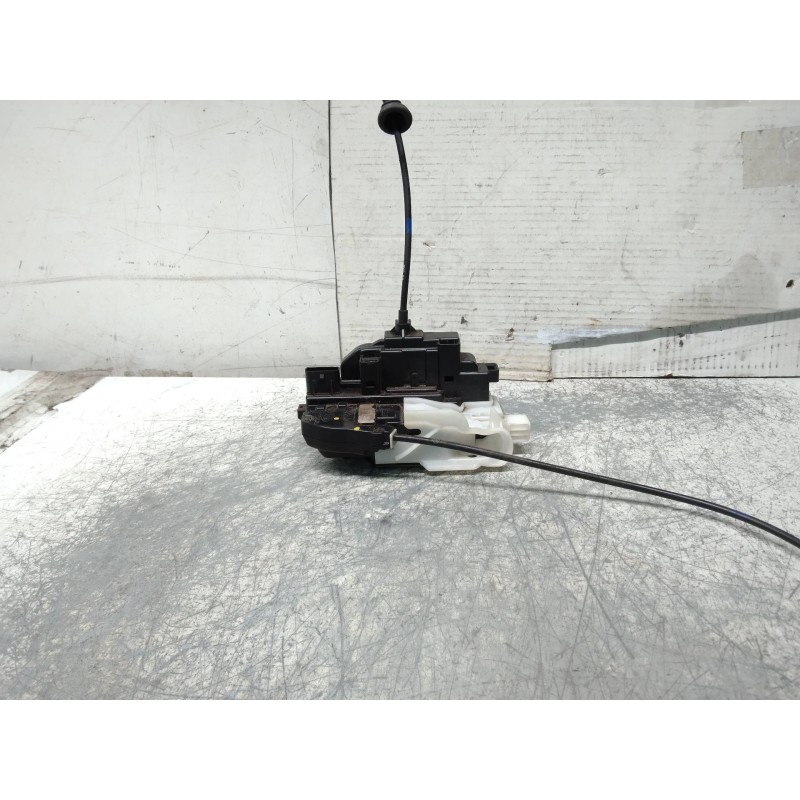 Recambio de motor cierre centralizado trasero izquierdo para kia cee´d 1.4 cat referencia OEM IAM   5P