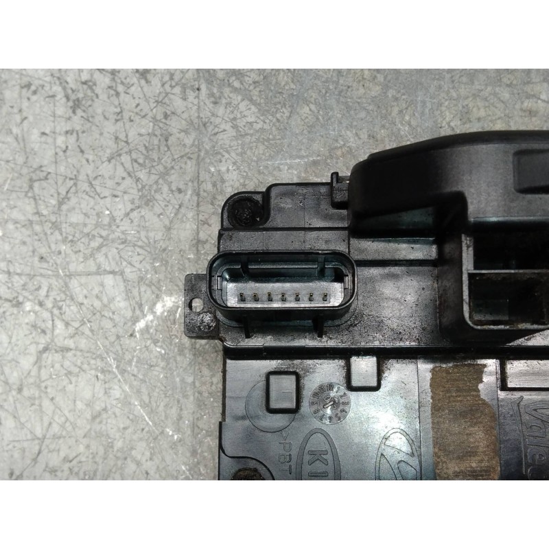 Recambio de motor cierre centralizado trasero izquierdo para kia cee´d 1.4 cat referencia OEM IAM   5P