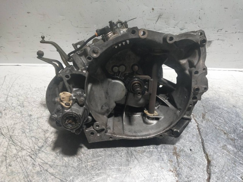 Recambio de caja cambios para peugeot 405 berlina 1.9 cat referencia OEM IAM 20CJ62 1534003C 