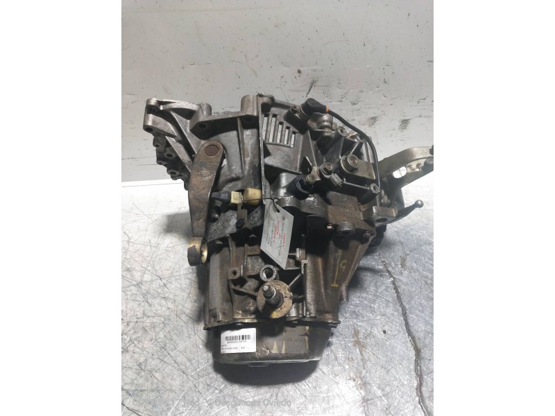 Recambio de caja cambios para peugeot 405 berlina 1.9 cat referencia OEM IAM 20CJ62 1534003C 
