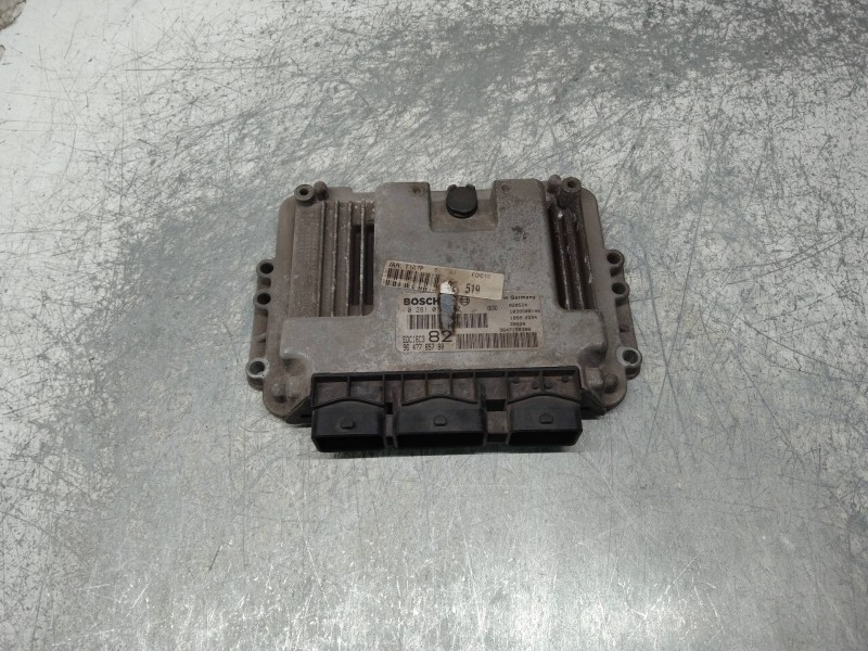 Recambio de centralita motor uce para peugeot 206 berlina x-line refri referencia OEM IAM 0281010707 9647785780 EDC16C3 82