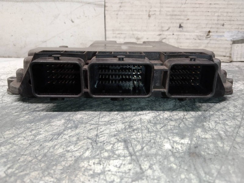 Recambio de centralita motor uce para peugeot 206 berlina x-line refri referencia OEM IAM 0281010707 9647785780 EDC16C3 82